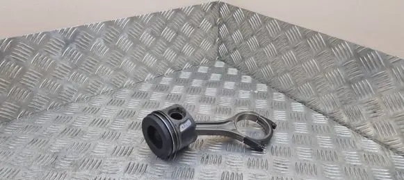 Land Rover Range Rover L405 Piston with connecting rod H268X