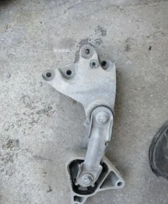 Mercedes-Benz B W246 W242 Engine mounting bracket A2462401109