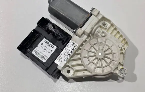 Volkswagen Eos Front door electric window regulator 1q0959702e 1q0959792C
