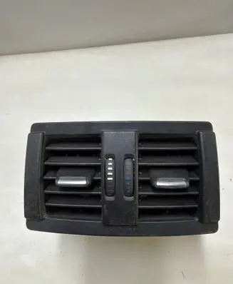 BMW 3 F30 F35 F31 Rear air vent grill 926535001 0915 0858201