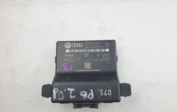Volkswagen PASSAT B6 Gateway control module 3C0907530C 3C0907951A 402063