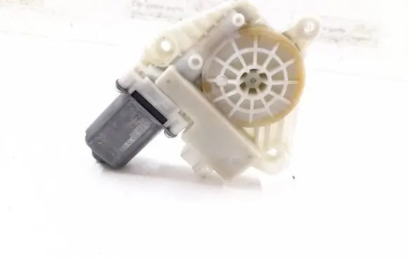 Mercedes-Benz GLC X253 C253 Front door window regulator motor 2139069501 2059060113