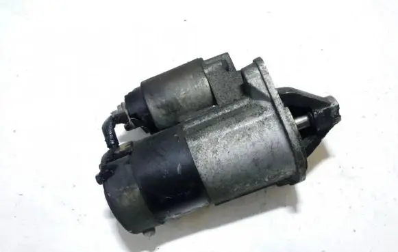 Mitsubishi Carisma Starter motor MD332022 m000t81281