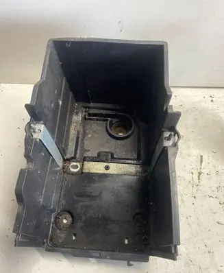 Ford Focus Battery box tray am5110723af