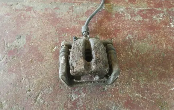 BMW 1 E82 E88 Rear brake caliper