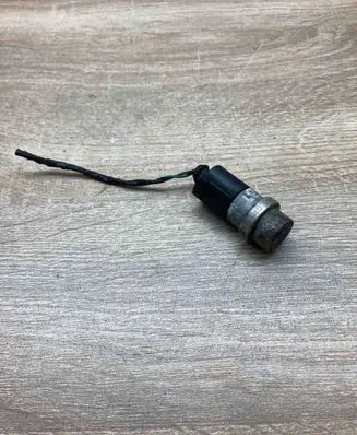 Volkswagen Golf IV Coolant temperature sensor 1J0959625