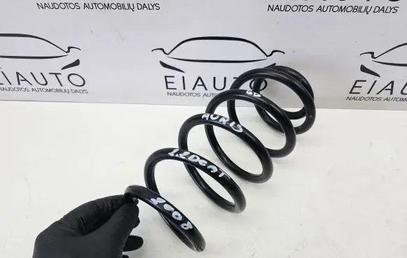 Toyota Auris 150 Rear coil spring 79066 T0861888