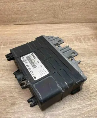 Volkswagen Golf III Engine control unit/module ECU 030906026R 0261203302