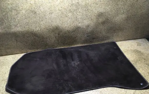 Mercedes-Benz E W124 Front floor mat 
