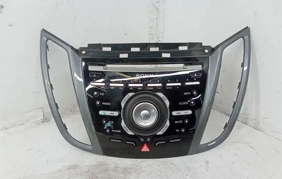 Head unit multimedia control