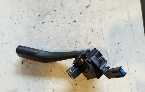 Volkswagen PASSAT B7 Wiper control stalk 1K0953519