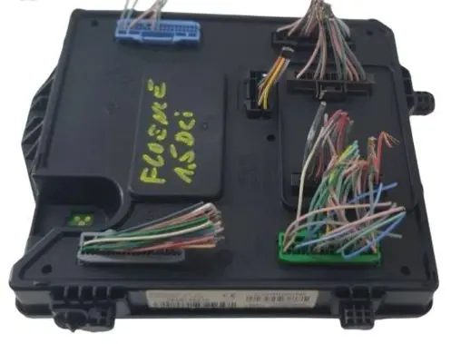 Renault Fluence Comfort/convenience module 284b18853r-4car