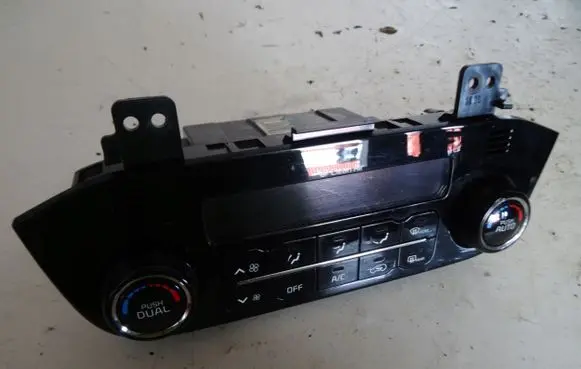 KIA Sportage Climate control unit 972503U900