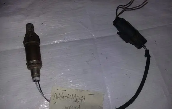 Nissan Almera N16 Lambda probe sensor A24A71011