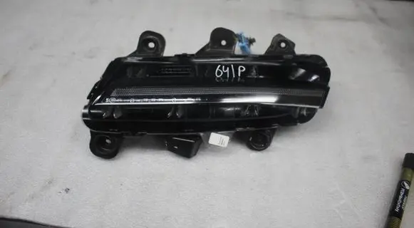 Peugeot 3008 II Front fog light 558370 210429FJ70 9836230980