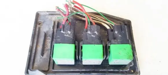 Peugeot Partner Fuse box set 1830913016