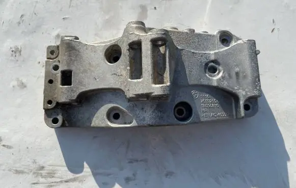 Generator/alternator bracket