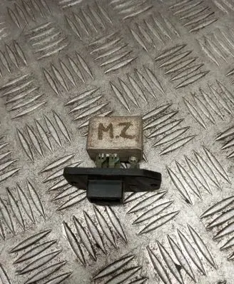 Mazda 121 Heater blower motor/fan resistor