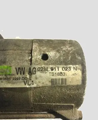 Volkswagen PASSAT B6 Starter motor 02M911023N