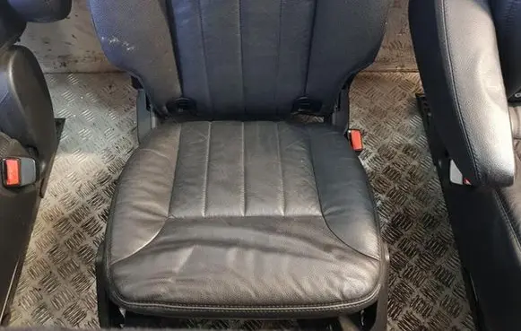 Mercedes-Benz R W251 Seat belt height adjuster 