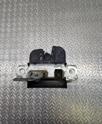 Volkswagen Polo IV 9N3 Tailgate/trunk/boot lock/catch/latch 6Q6827505e