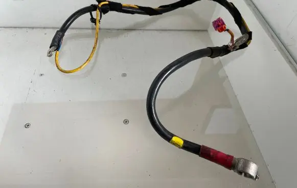 Audi A6 S6 C6 4F Positive cable (battery) 4F0971225D