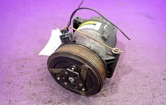 Renault Scenic II - Grand scenic II Air conditioning (A/C) compressor (pump)