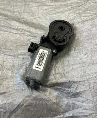 Volvo S60 Seat adjustment motor D374806 C20375103