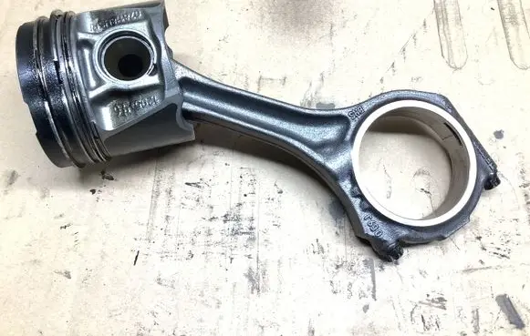 Audi A4 S4 B6 8E 8H Piston with connecting rod 078118HSRI 059J