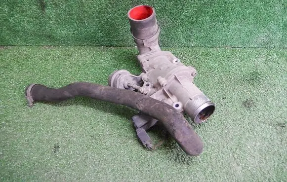 Land Rover Range Rover L322 EGR valve 1043812S02