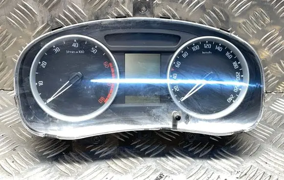 Skoda Fabia Mk2 (5J) Speedometer (instrument cluster) 5J0920820B