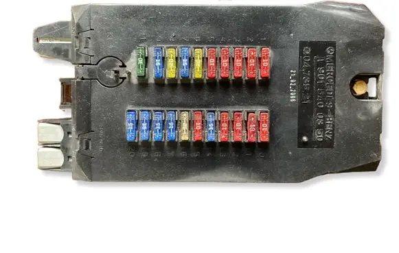 Mercedes-Benz Sprinter W906 Fuse module A9015400350