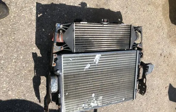 Iveco Daily 4th gen Radiator set 846060100 866960500 866900600