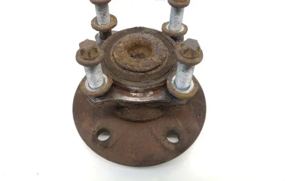Mercedes-Benz B W245 Rear wheel hub