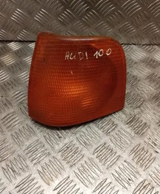 Audi 100 S4 C4 Front indicator light