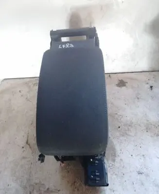 Volkswagen Golf VI Armrest 1K5864251