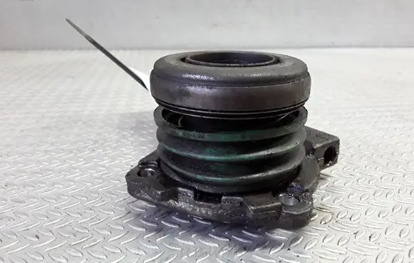 Saab 9-5 Clutch slave cylinder 9126100