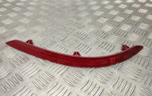 Rear tail light reflector