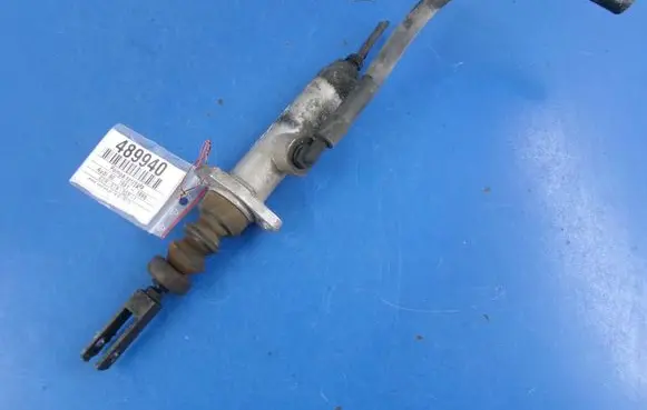 Audi 80 90 S2 B4 Clutch master cylinder 893721401D