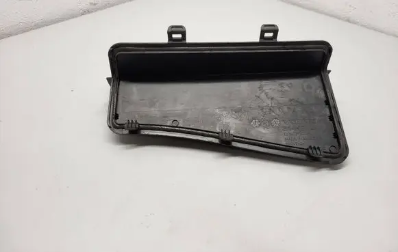 Volvo XC60 Battery box tray cover/lid 31442124