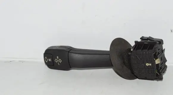 BMW 5 E39 Indicator stalk 8352172