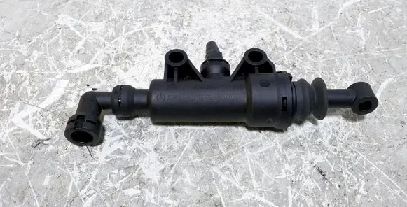 Clutch slave cylinder