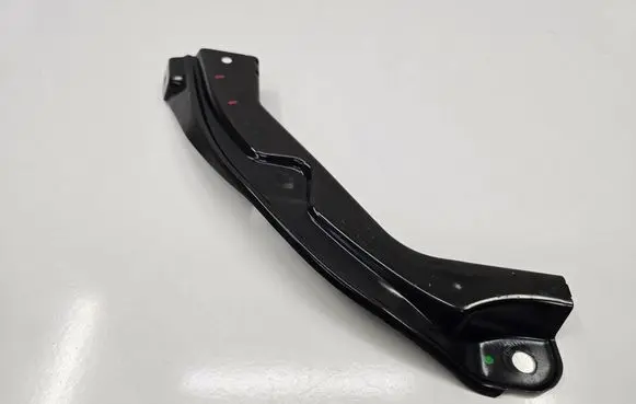 Skoda Fabia Mk3 (NJ) Headlight/headlamp mounting bracket 6V0805931