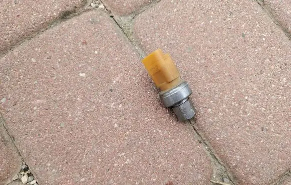 Air conditioning (A/C) pressure sensor