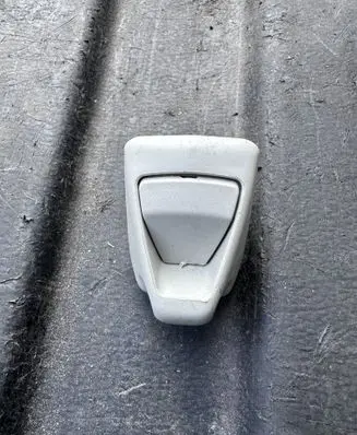 Volvo V60 Sun visor clip/hook/bracket V426