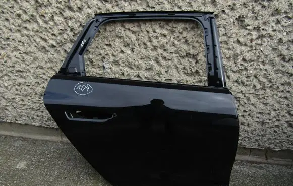 Audi A5 Rear door 8B9833052C