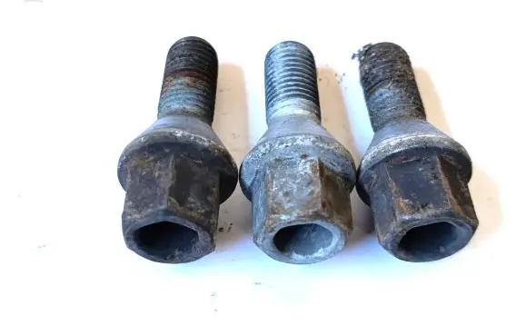 Renault Captur Nuts/bolts 