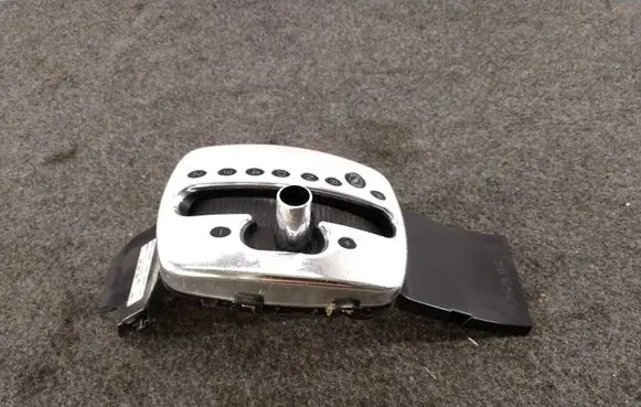 Audi A6 S6 C5 4B Gear shifter surround trim plastic 4B0713111AL 4004601445041