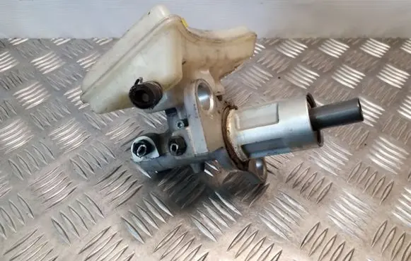 Audi A4 S4 B6 8E 8H Master brake cylinder 8E0611301E
