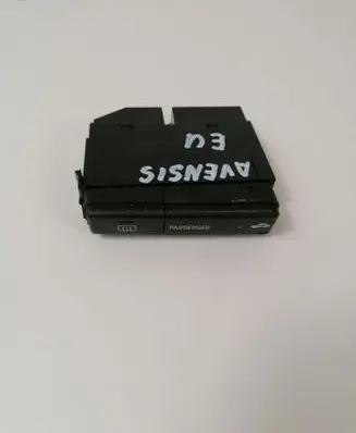 Toyota Avensis T250 Windscreen/window heater switch 8479005130C